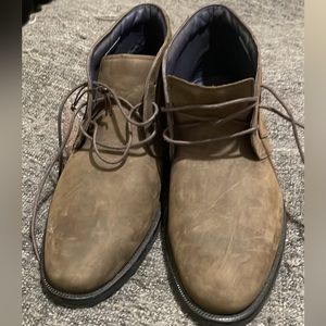 Men’s shoes. Nike Air. Brand new. Never worn. Waterproof. Size 9.